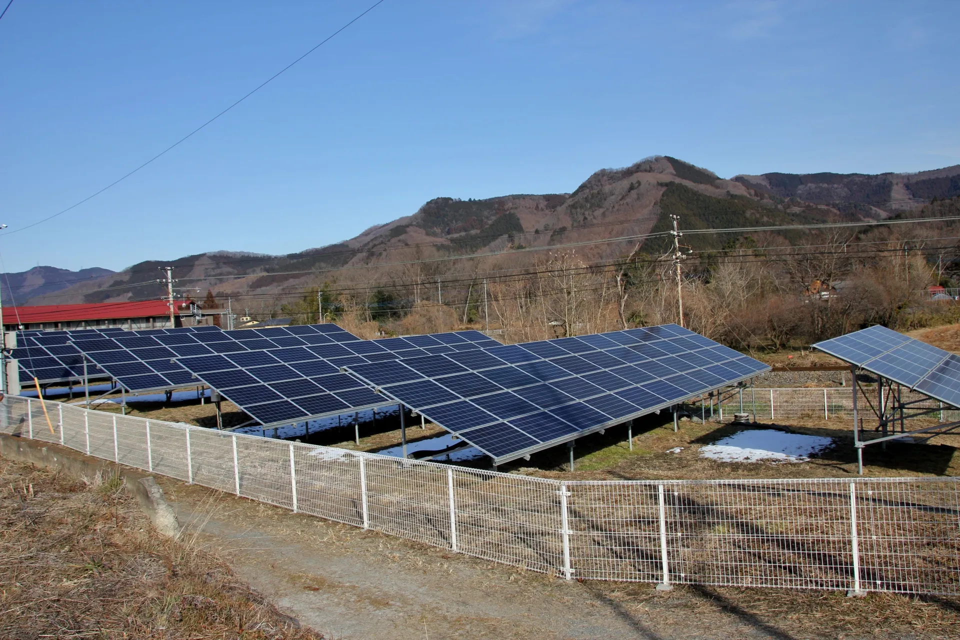 会社の太陽光発電工事